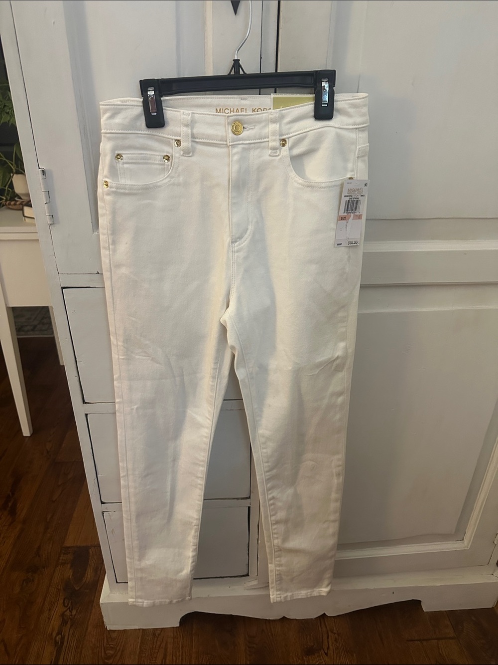 Michael Kors white Skinny Jeans with Gold Hardware size 2